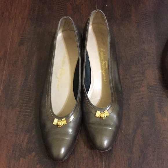 Salvatore Ferragamo Shoes - 10 4A Salvatore Ferragamo Metal Grey Vintage pumps